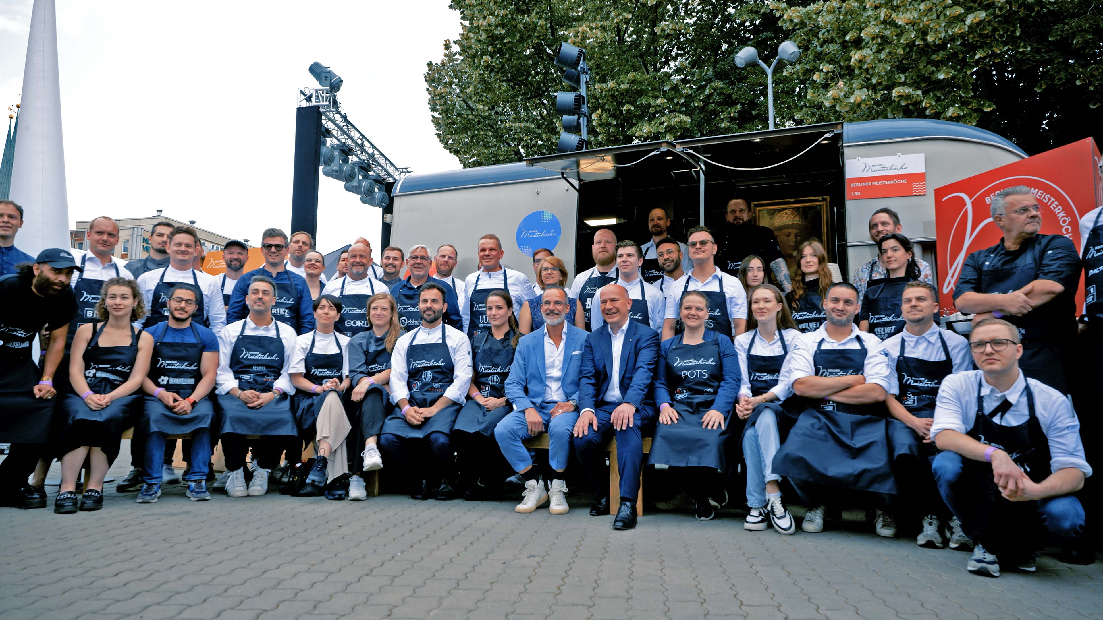 berliner-hoffest-23_v01.00_00_51_12.Standbild007.jpg